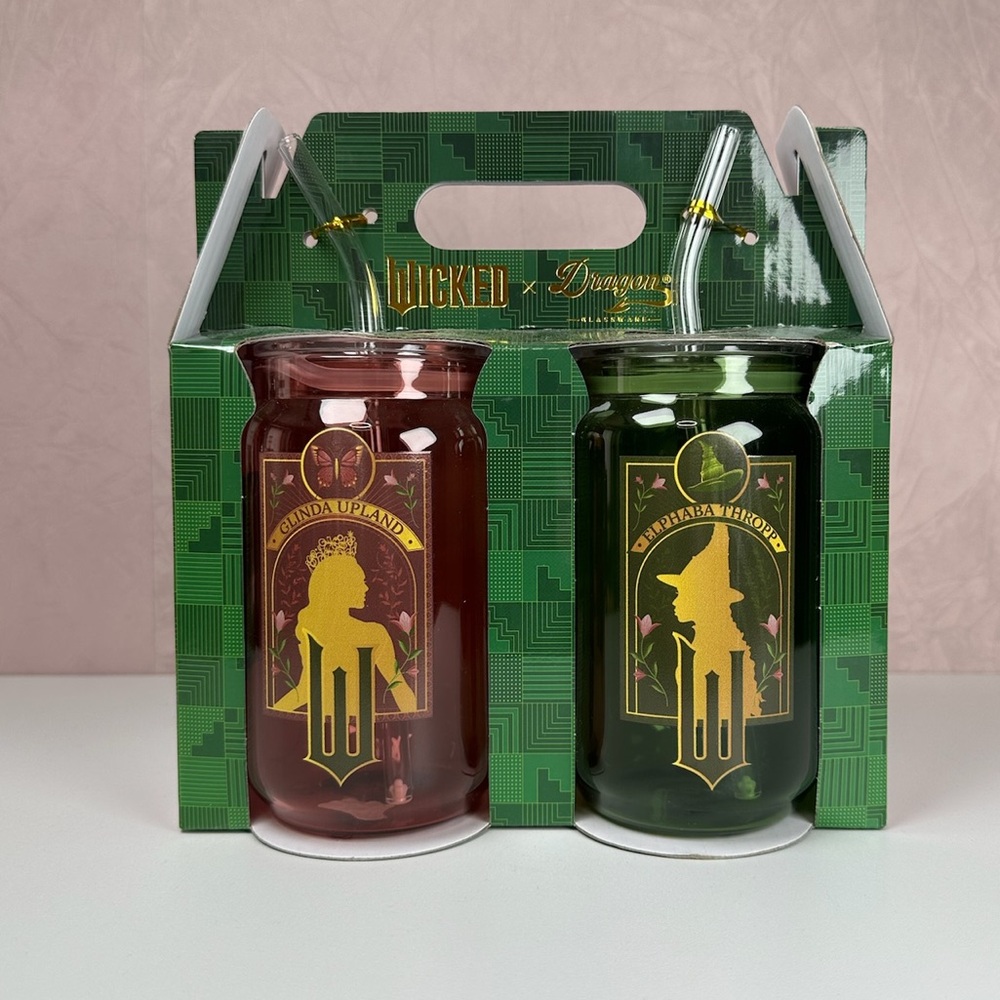 -Themed Ruby Red & Emerald Green Glass Tumbler Set with Straws